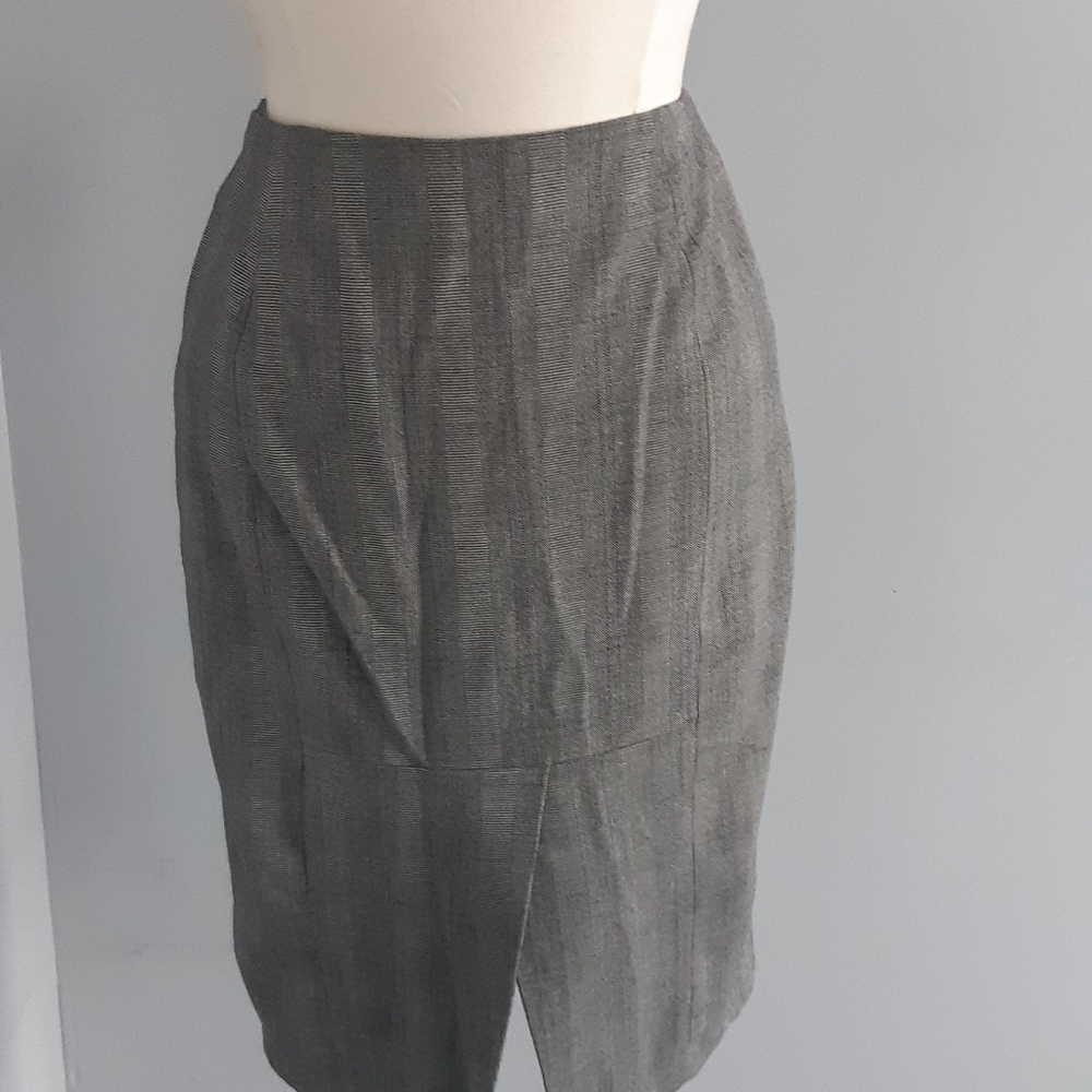 Lila Rose Skirt size 6